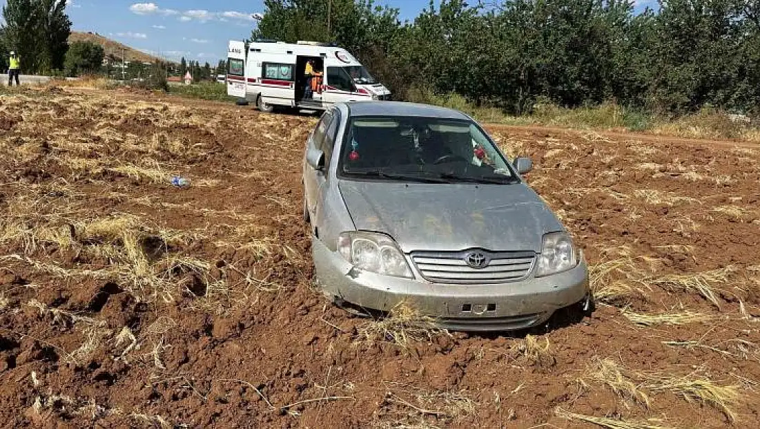 Malatya'da otomobil şarampole düştü: 3 yaralı