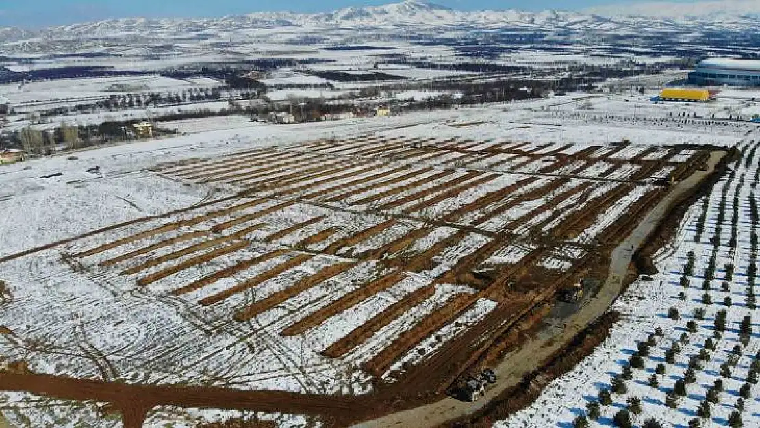 10 bin 500 kişinin barınacağı konteyner kent alanında çalışmalar başladı