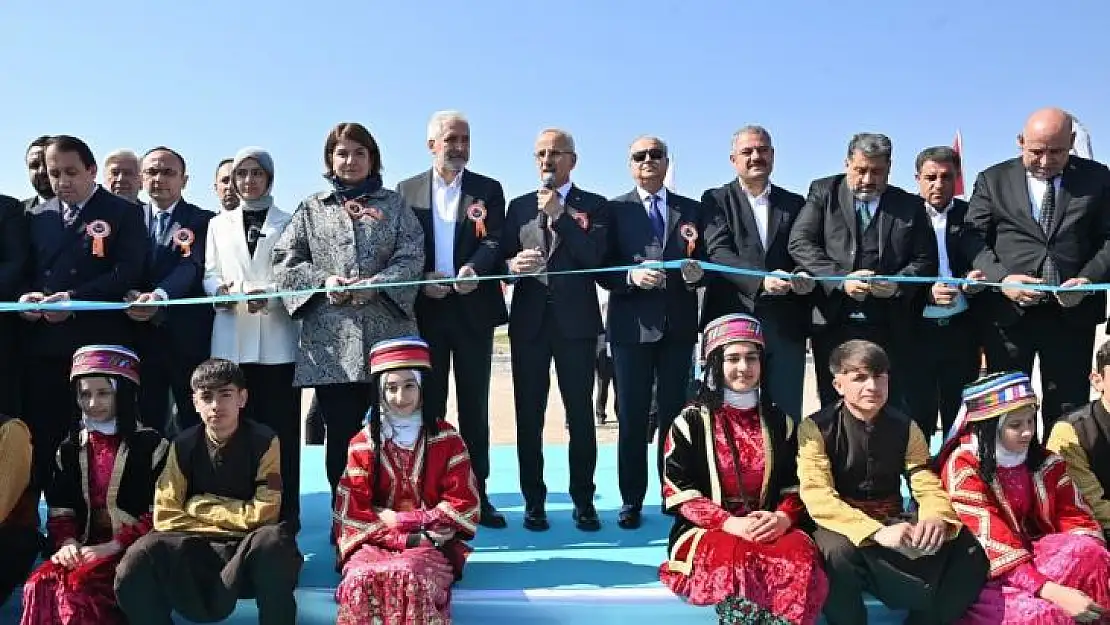 AK Parti İl Başkanı Ocak söz verdi, Bakan Uraloğlu açılışını yaptı