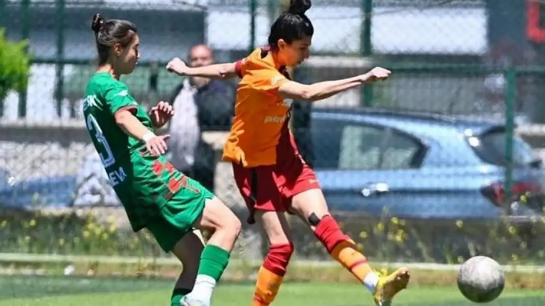 Amedspor Kadın Futbol Takımı play-off'a veda etti