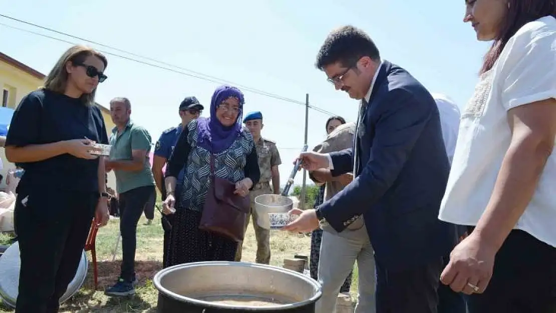 Aşure etkinliği birlik beraberlik şölenine dönüştü