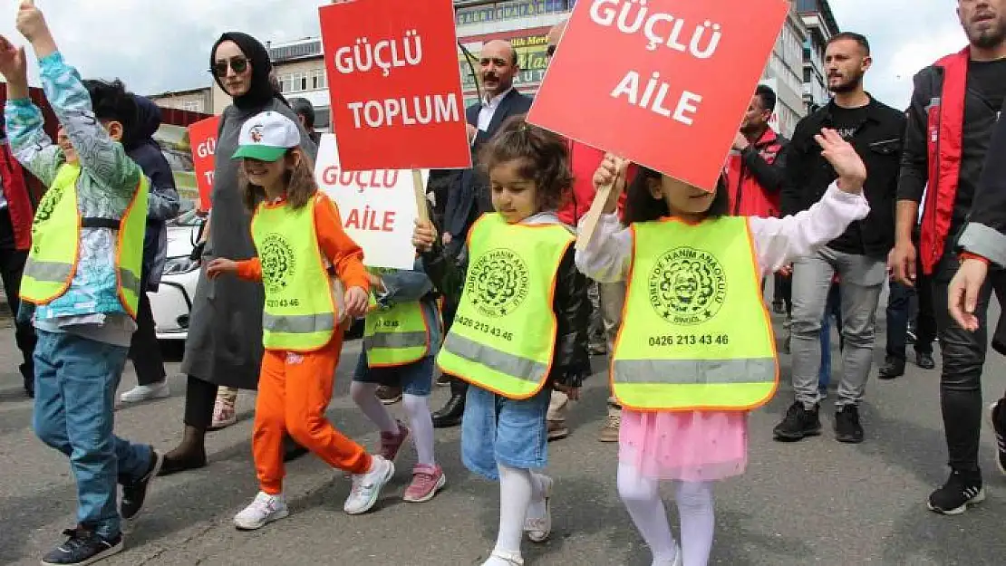 Bingöl'de 'Aile istikbalimizdir' yürüyüşü