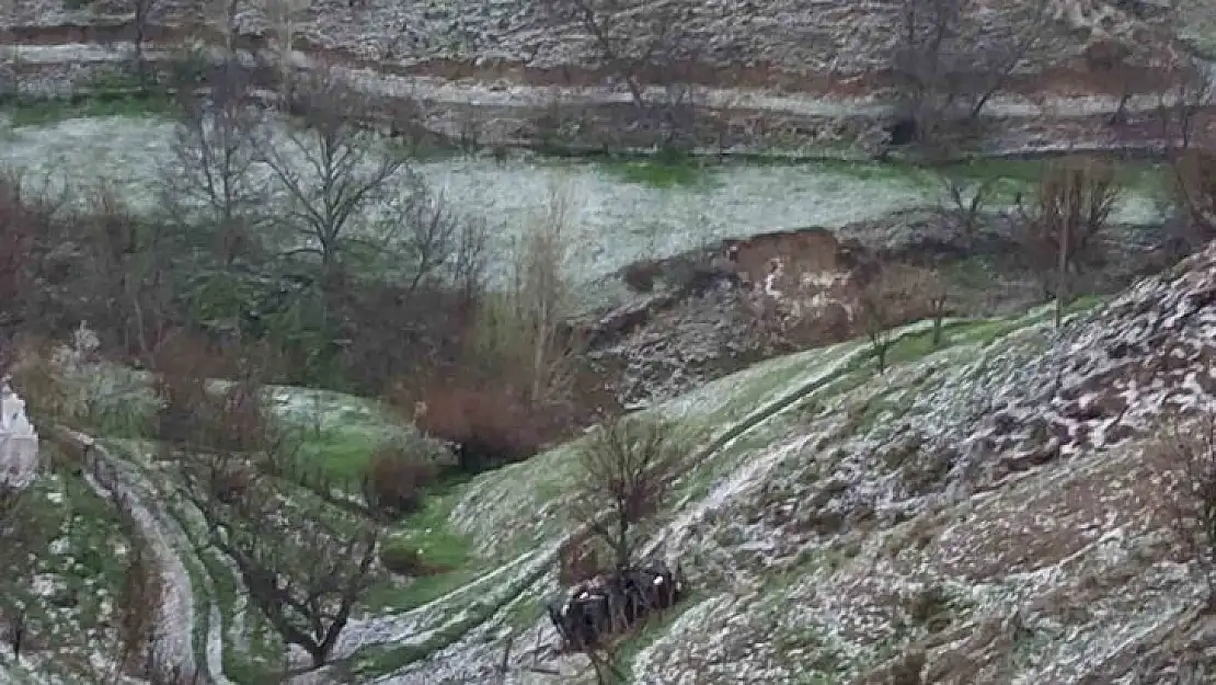 Bingöl'de otomobil şarampole yuvarlandı: 5 yaralı