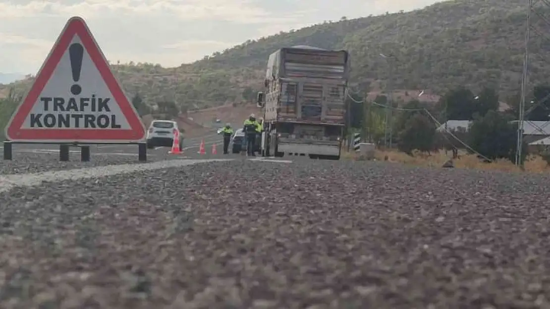 Bingöl'de trafik denetimleri sürüyor