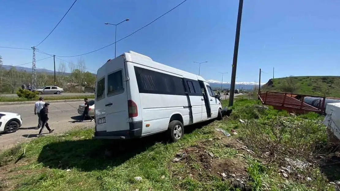 Bingöl'de trafik kazası: 4 yaralı