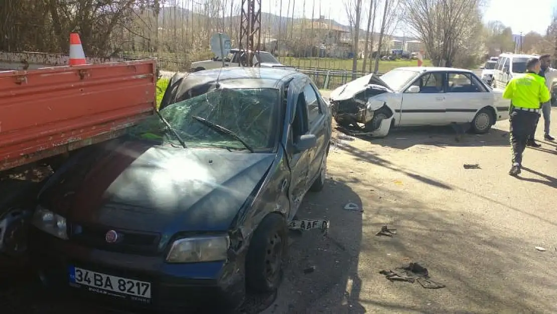 Bingöl'de trafik kazası: 6 yaralı