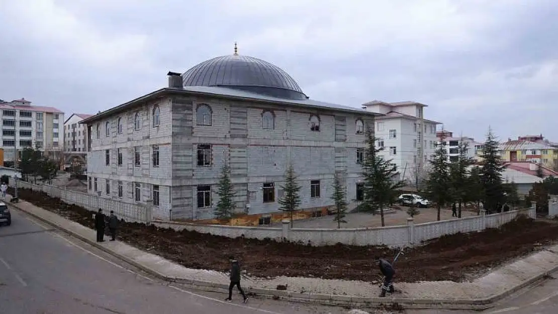 Bingöl'de yollar genişliyor, trafik rahatlıyor