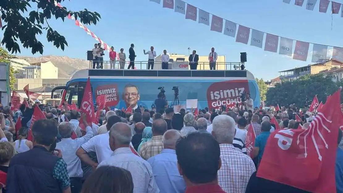 CHP Genel Başkanı Özel, Malatya'da partililerle buluştu