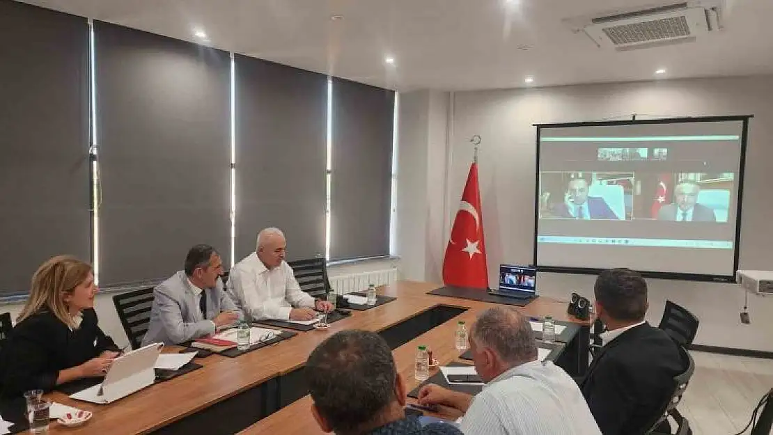 Deprem bölgesi Malatya'da kayısı masaya yatırıldı