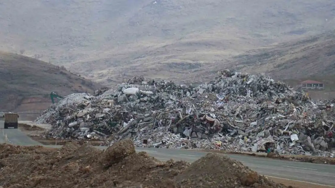 Deprem sonrası molozlar geri dönüşüme kazandırılıyor