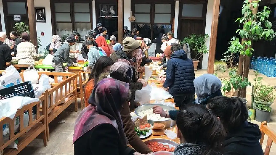 Depremzedelere kucak açan sakin şehir Arapgir'in nüfusu 30 bine geçti