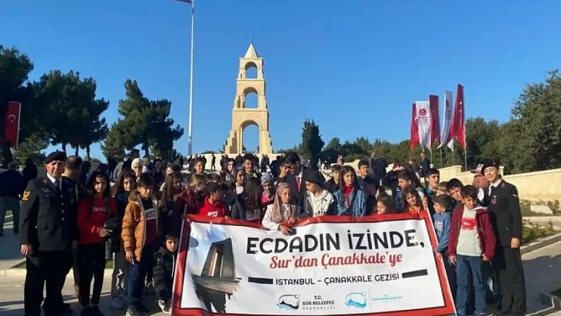 Dezavantajlı öğrenciler İstanbul ve Çanakkale'de ecdadın eserlerini gördü