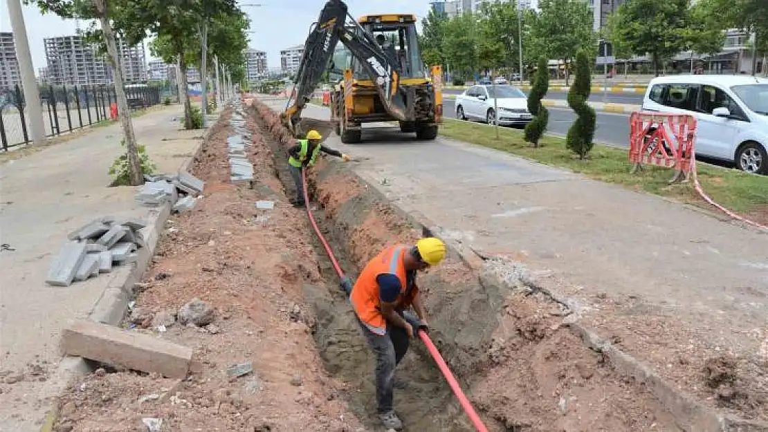 Dicle Elektrik, Kayapınar ve Bağlar'da şebekelerini güçlendiriyor