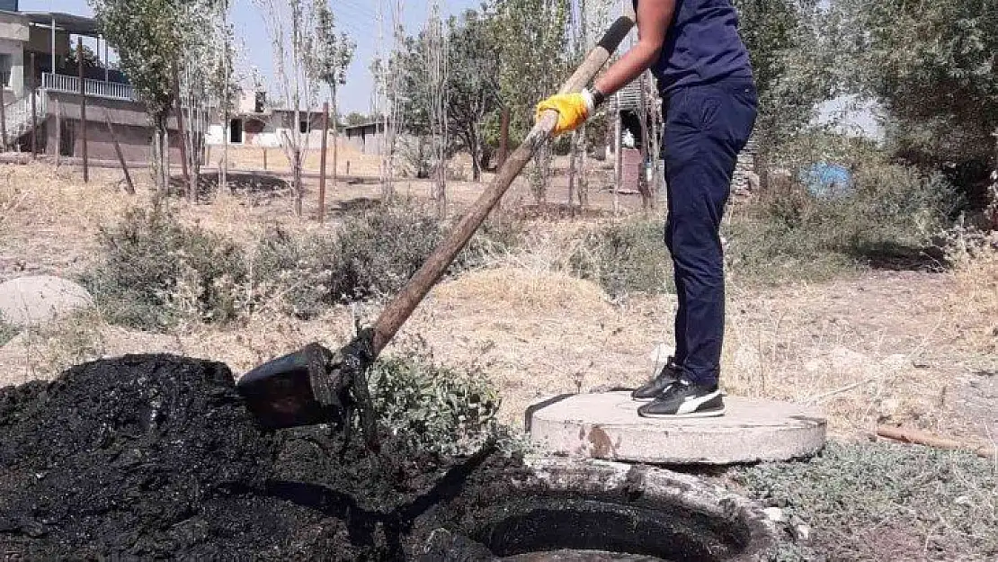 DİSKİ, Sarıca Mahallesi'nde tıkanan kanalizasyon sistemini yeniden açtı