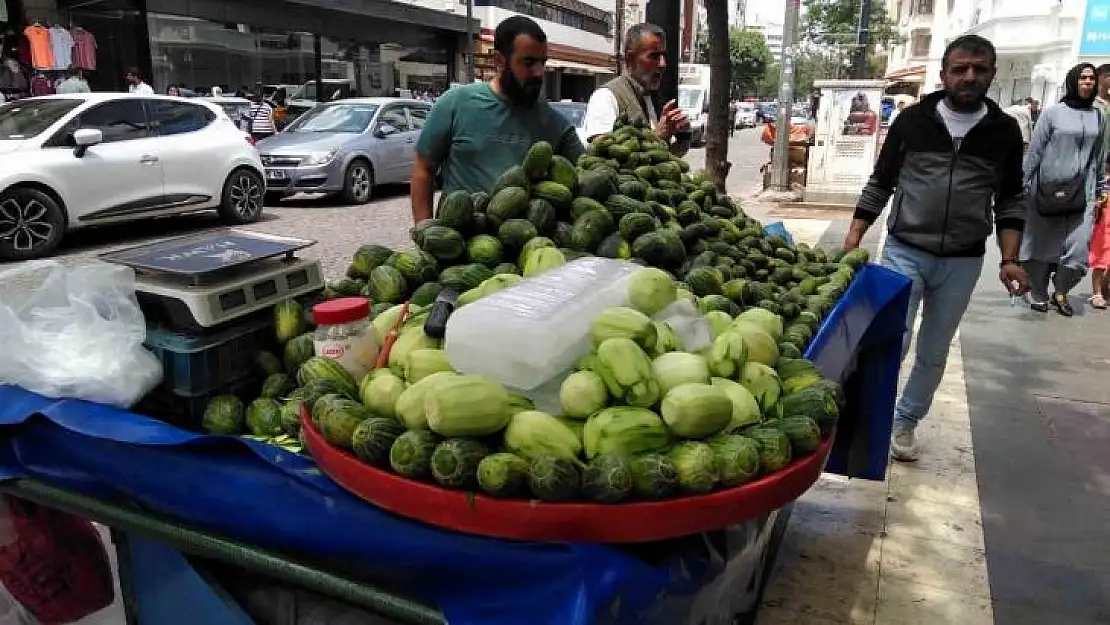 Diyarbakır'da acur tezgahlarda yerini aldı