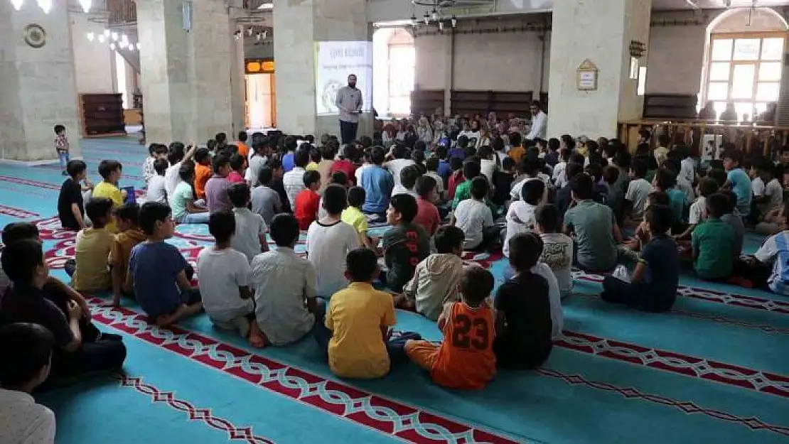 Diyarbakır'da camilerde çocuklar eğlenerek öğreniyor