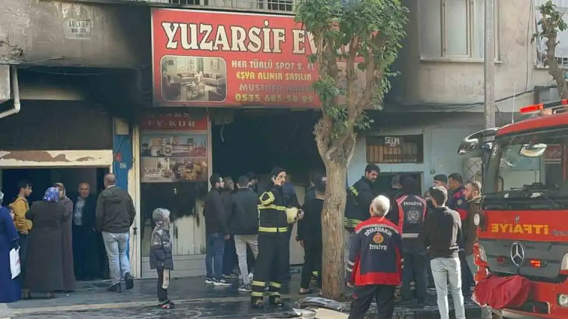 Diyarbakır'da ikinci el eşya dükkanında yangın