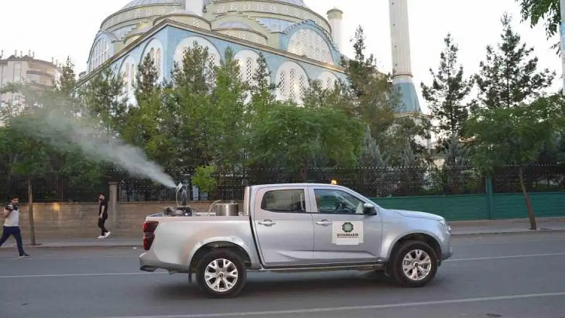 Diyarbakır'da ilaçlama çalışmaları aralıksız devam ediyor