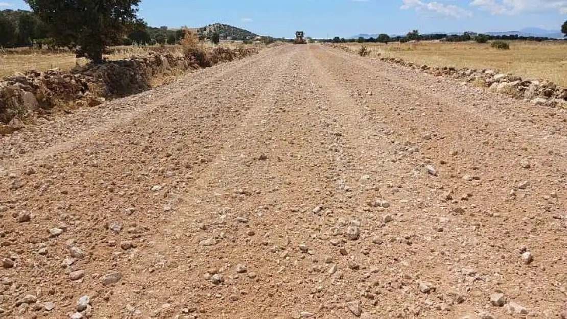 Diyarbakır'da kırsal mahallelerde yollar yenileniyor