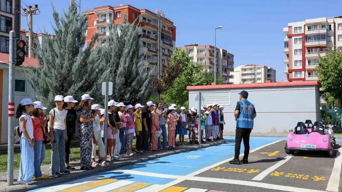 Diyarbakır'da öğrencilere trafik eğitimi