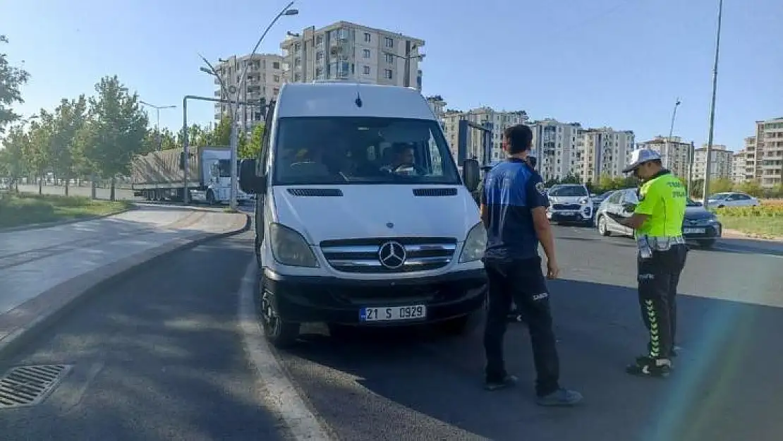 Diyarbakır'da okul servislerine yapılan denetimde 54 araca cezai işlem uygulandı