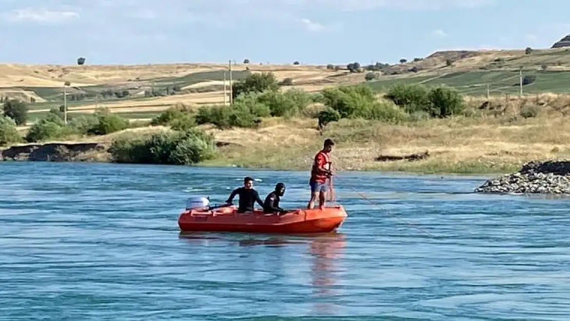 Diyarbakır'da suda kaybolan gencin cansız bedenine ulaşıldı