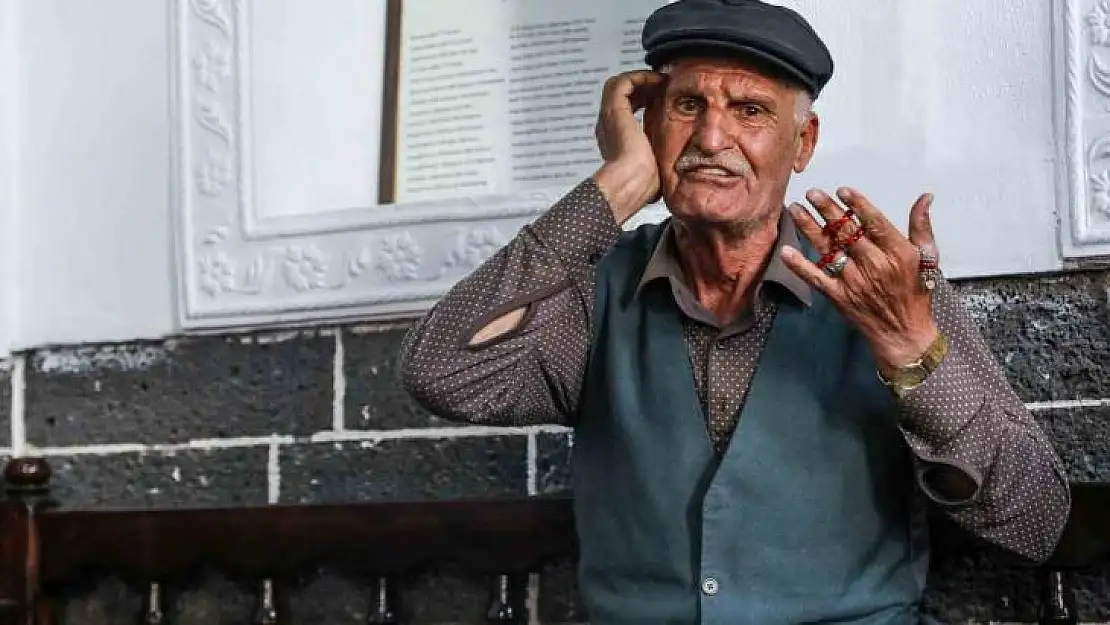 Diyarbakır Dengbejevi'nin sembol ismi Mehmet Tanrıverdi ve ailesi enkazda yaşamını yitirdi