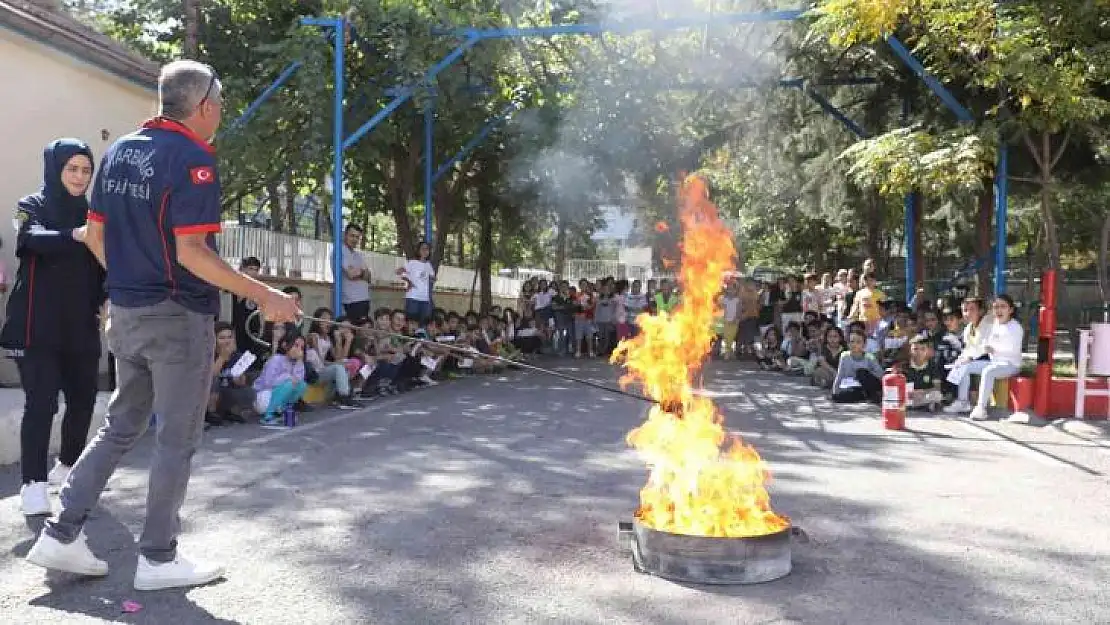 Diyarbakır itfaiyesinden 3 bin 500 öğrenciye yangın eğitimi