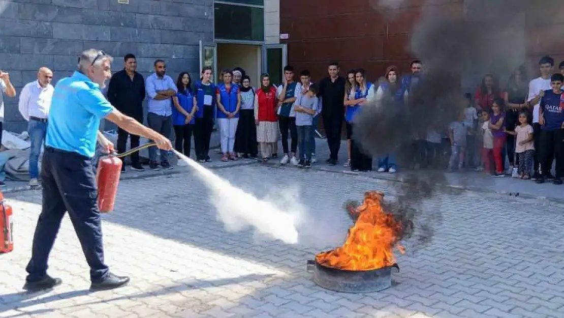 Diyarbakır itfaiyesinden yangın tatbikatı