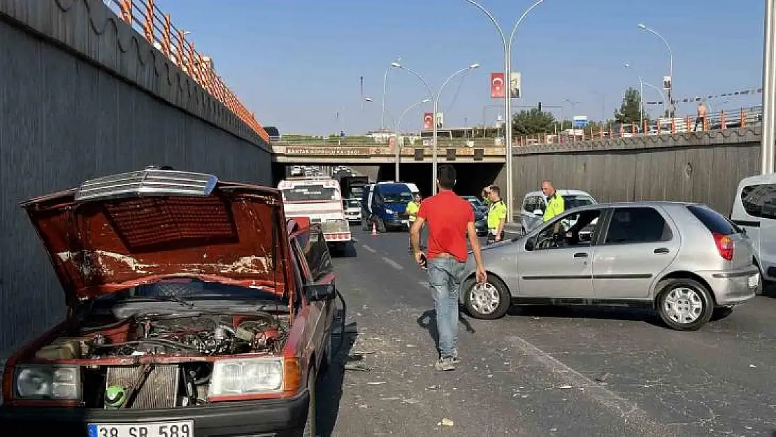 Diyarbakır-Şanlıurfa karayolunda kaza: 3 yaralı