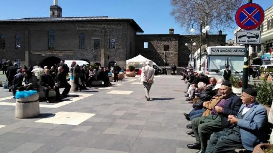 Diyarbakır yaşlıları mutlu