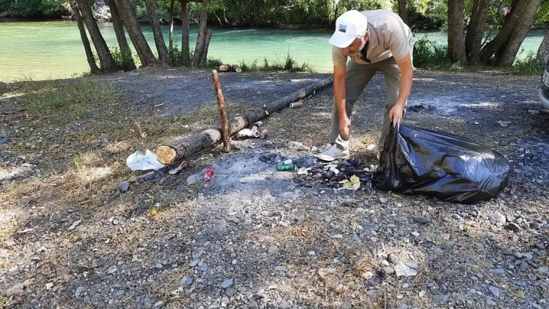 Ekipler, Munzur Vadisi Milli Parkında çevre temizliği yaptı