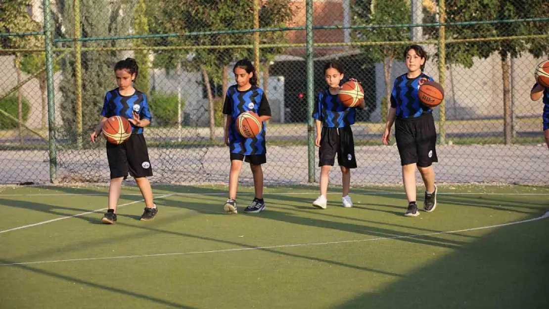 Elazığ Belediyesi ücretsiz yaz spor kursları başladı