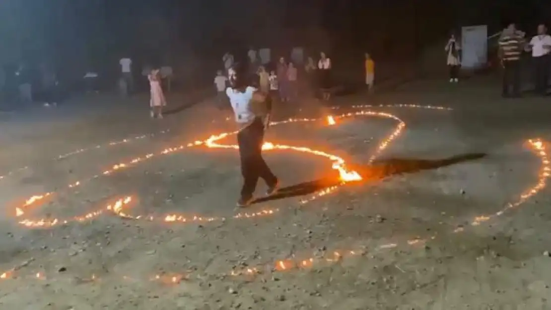 Elazığ'da çılgın davulcudan ateşli şov