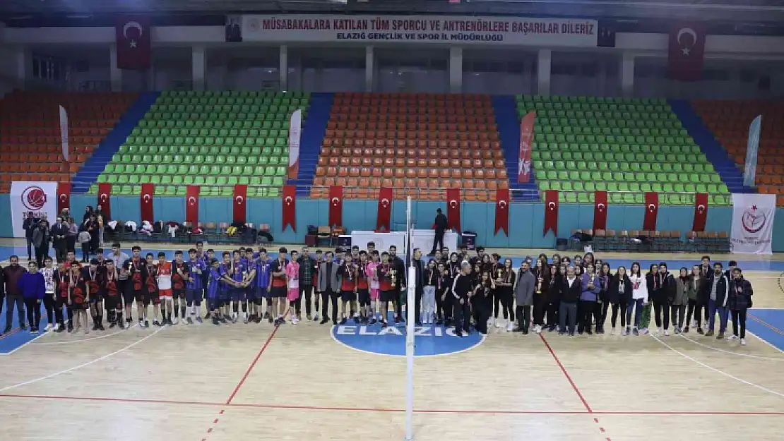 Elazığ'da gençler voleybol müsabakaları sona erdi