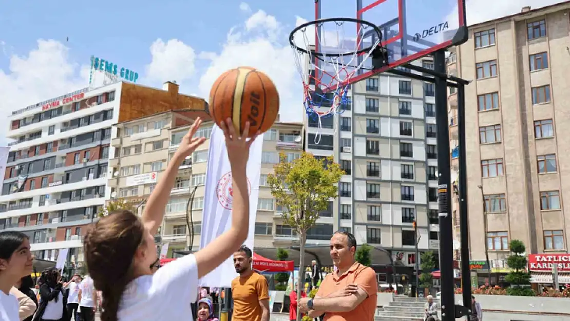 Elazığ'da Gençlik ve Spor Festivalleri gerçekleştirildi