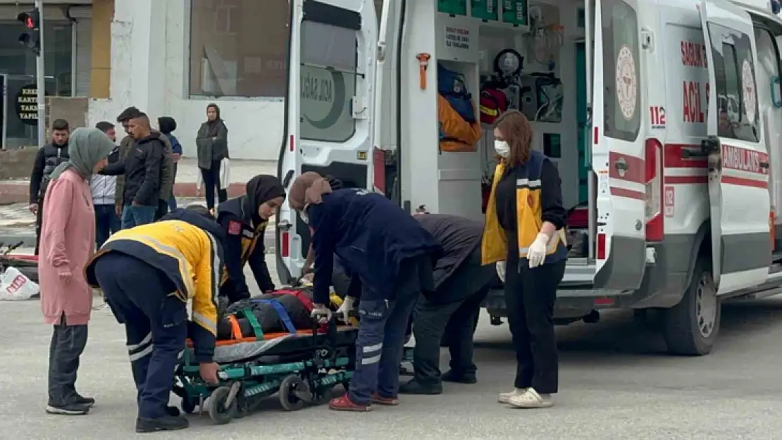 Elazığ'da motosiklet ile otomobil çarpıştı: 1 yaralı