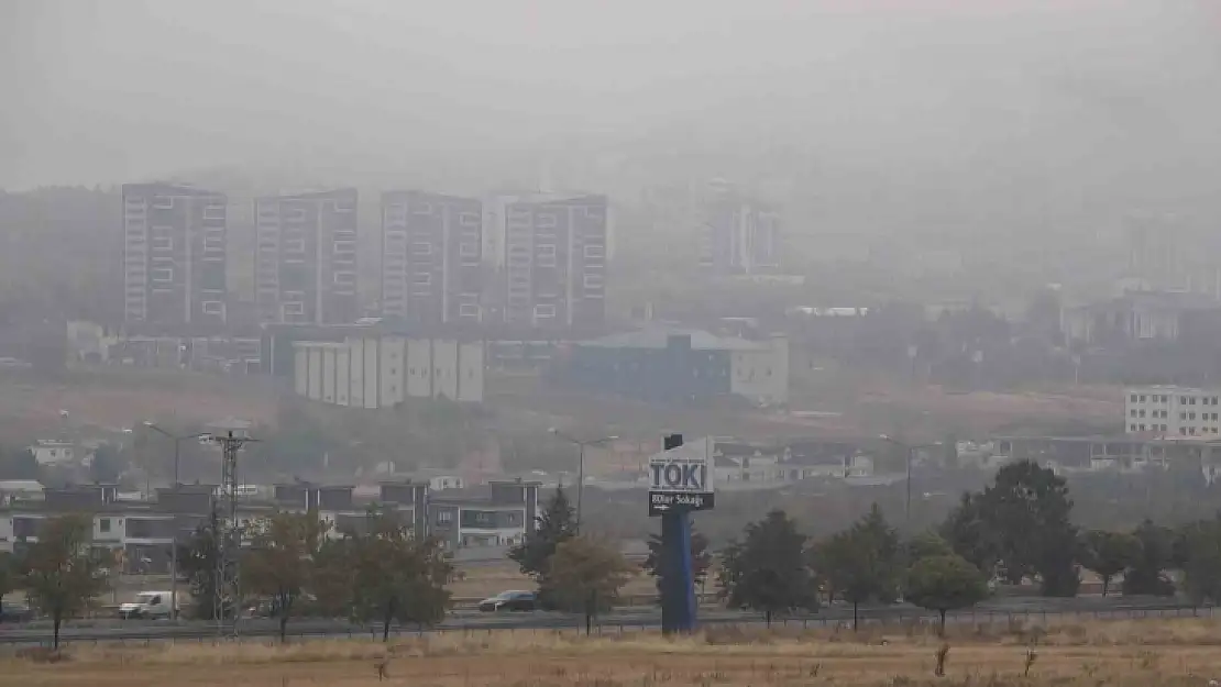 Elazığ'da sis etkili oldu