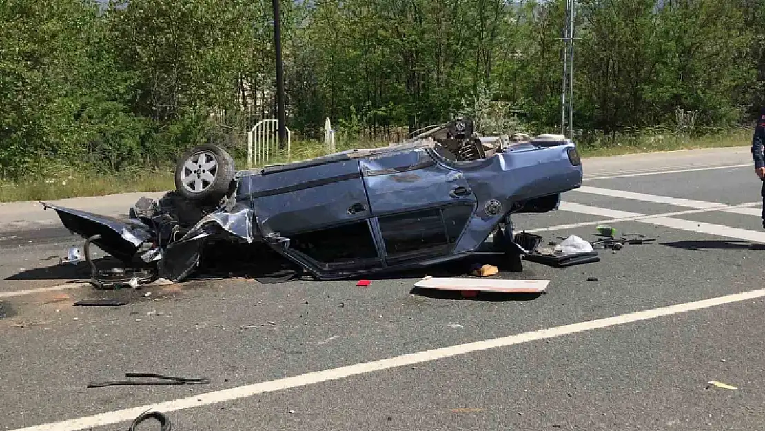 Elazığ'da trafik kazası: 1'i ağır 3 yaralı