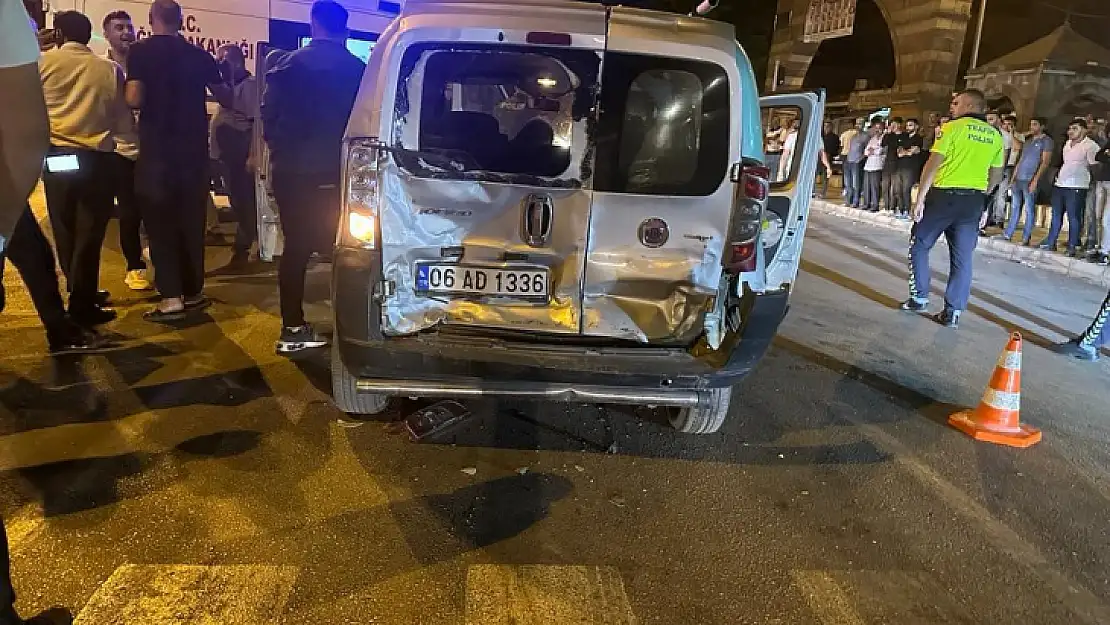 Elazığ'da trafik kazası: 2 yaralı