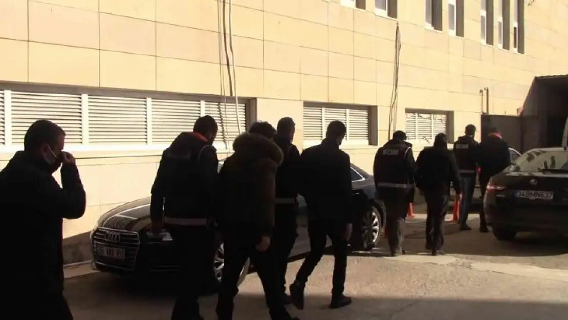 Tefecilik operasyonunda 9 gözaltı