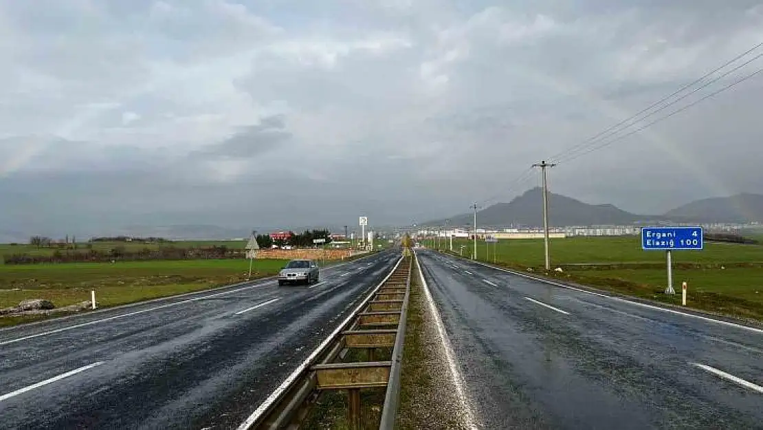 Ergani'de yağmur sonrası ortaya çıkan gökkuşağı görsel şölen oluşturdu