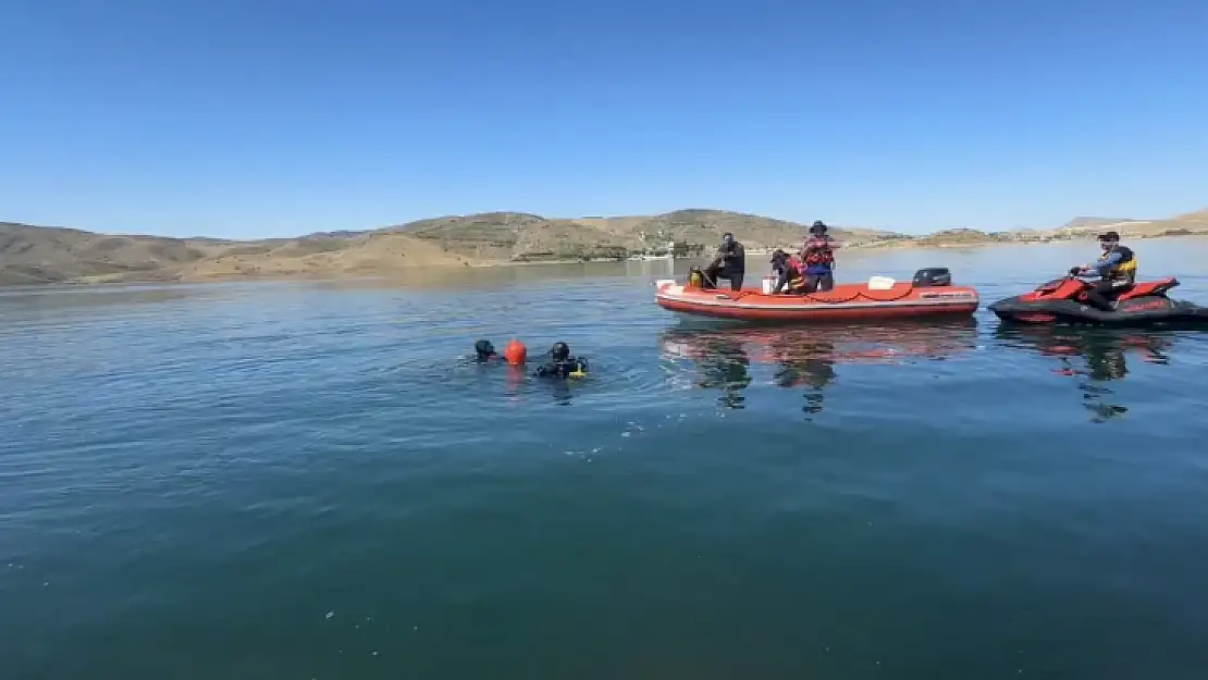 Feribottan baraja atlayan şahsın cansız bendeni bulundu