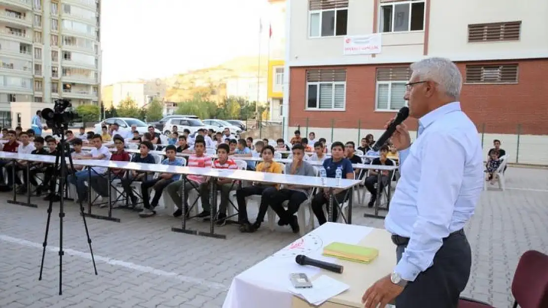 Güder: 'Değerlerimize sahip çıkan gençler yetiştirmeliyiz'