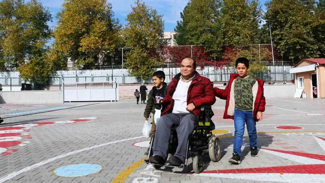 Herkes onu 'koca yürekli baba' diye tanıdı: Gündeme gelen baba İHA'ya konuştu