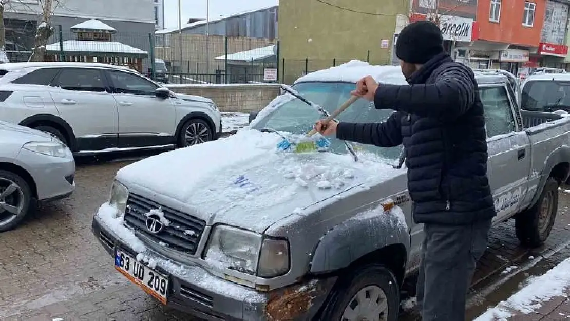 Karlıova Mart'ın son günlerinde beyaza büründü