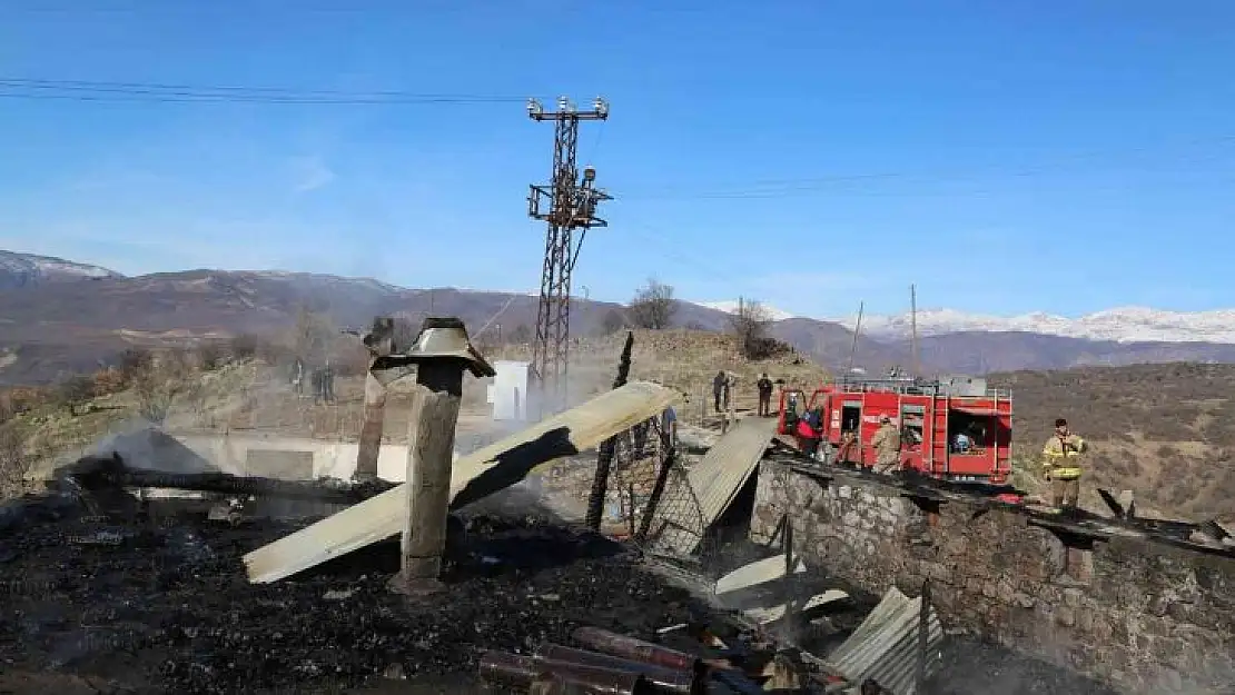 Köy evindeki yangında 1 kişi yanarak can verdi