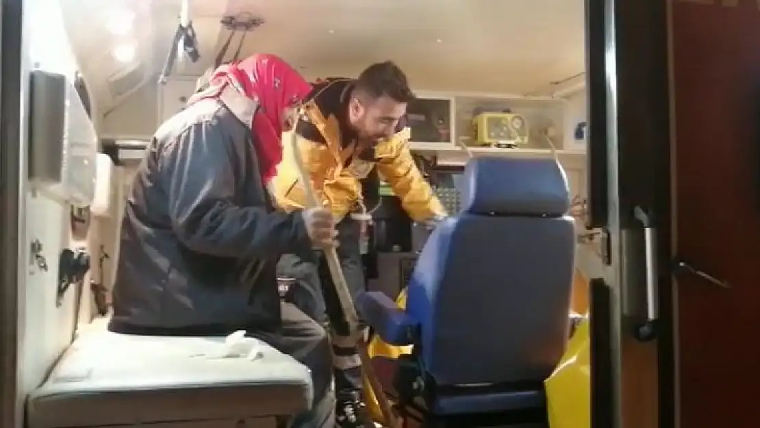 Köyde mahsur kalan hasta 4 saatlik çalışmayla kurtarıldı