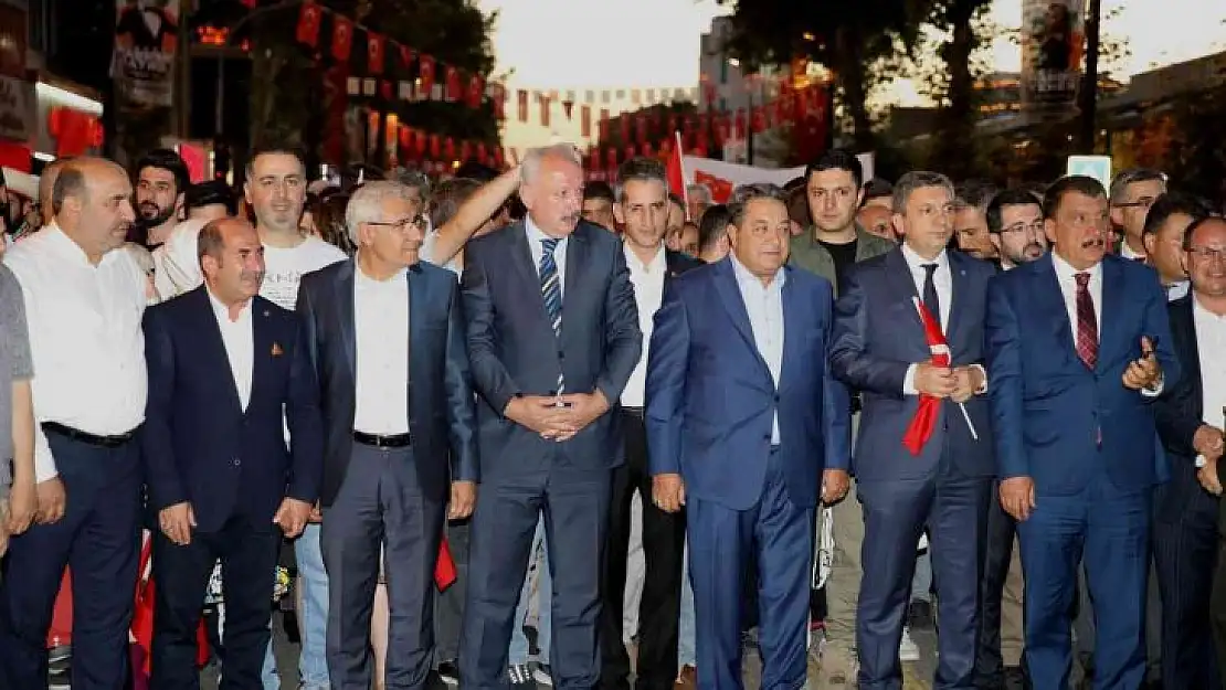 Malatya'da 15 Temmuz kortej yürüyüşü