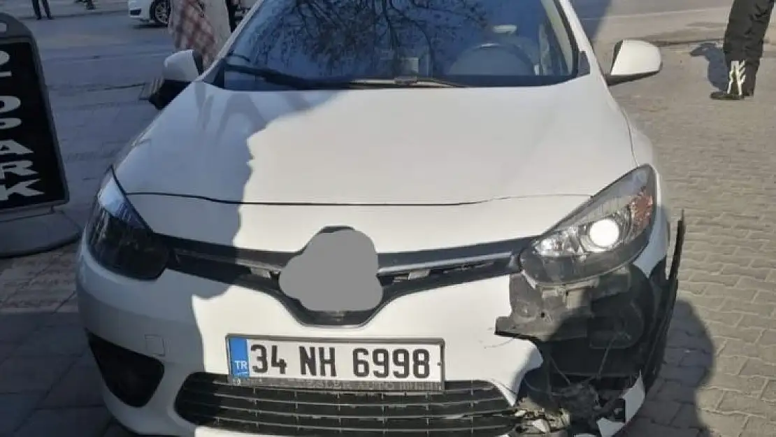 Malatya'da otomobil motosikletle çarpıştı: 1 yaralı